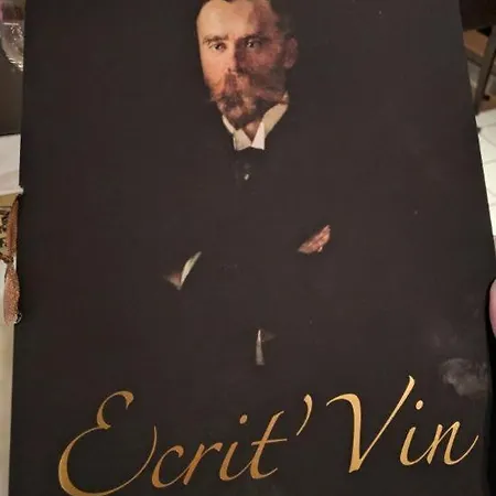 Les De L'ecrit'vin - En Plein Coeur Du Centre-ville