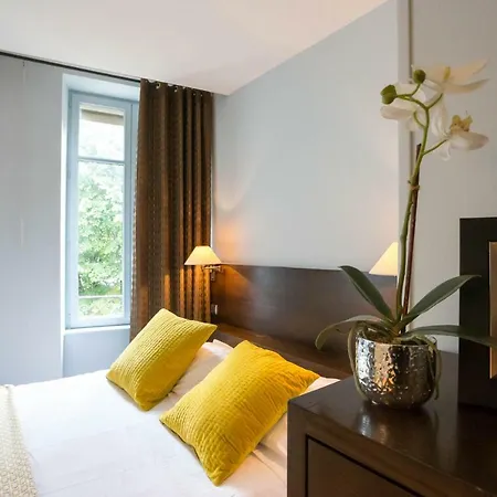 Maison d'hôtes Les De L'ecrit'vin - En Plein Coeur Du Centre-ville