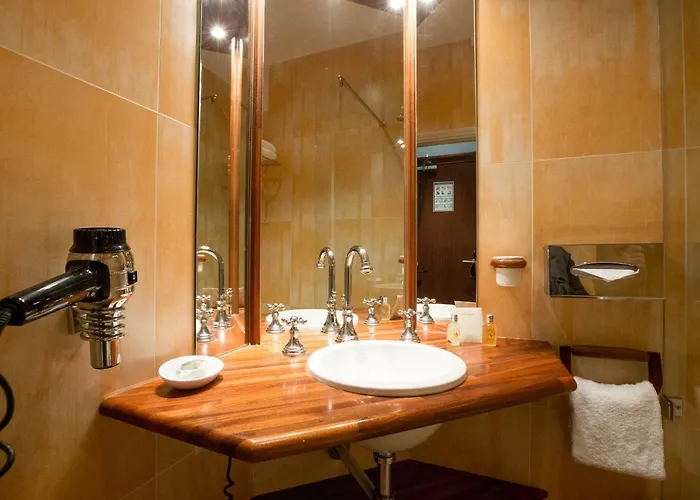 Les De L'ecrit'vin - En Plein Coeur Du Centre-ville 3*