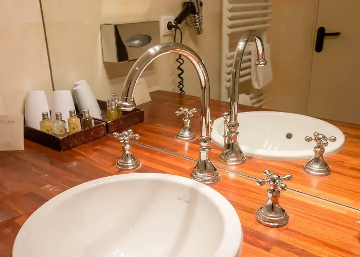 Les De L'ecrit'vin - En Plein Coeur Du Centre-ville Beaune (Cote d'Or)