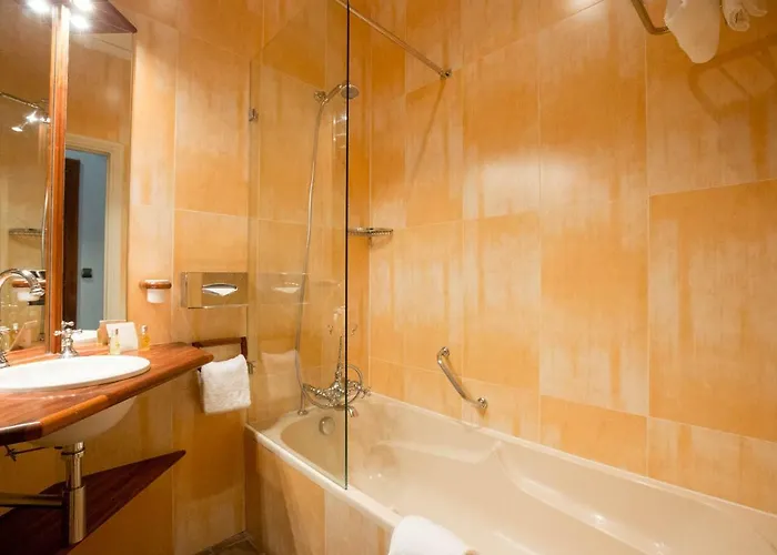 Les De L'ecrit'vin - En Plein Coeur Du Centre-ville 3*